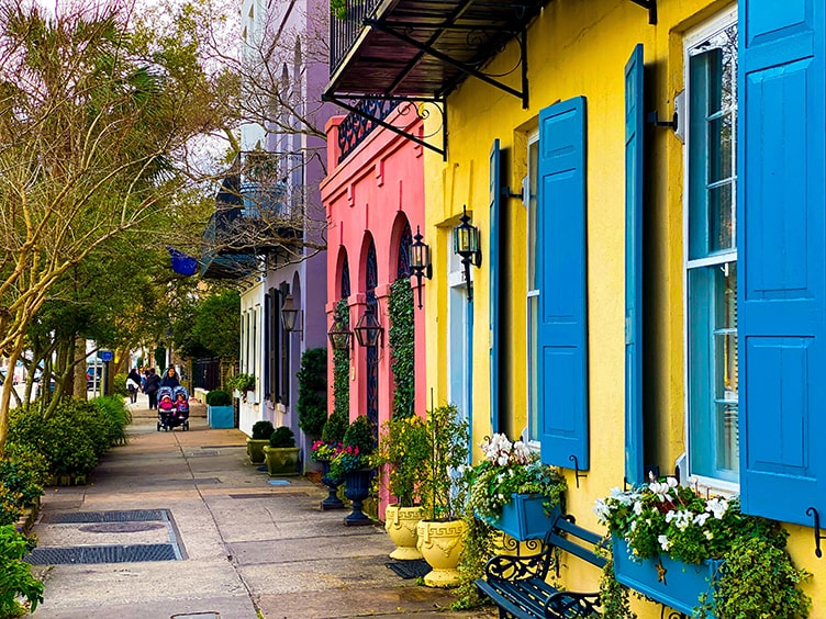 Charleston SC Weekend Getaway: Itinerary & Travel Guide - Plan the perfect Charleston weekend with our complete guide: historic sites, scenic routes, seasonal tips, and where to eat, stay & explore. Start planning now!
